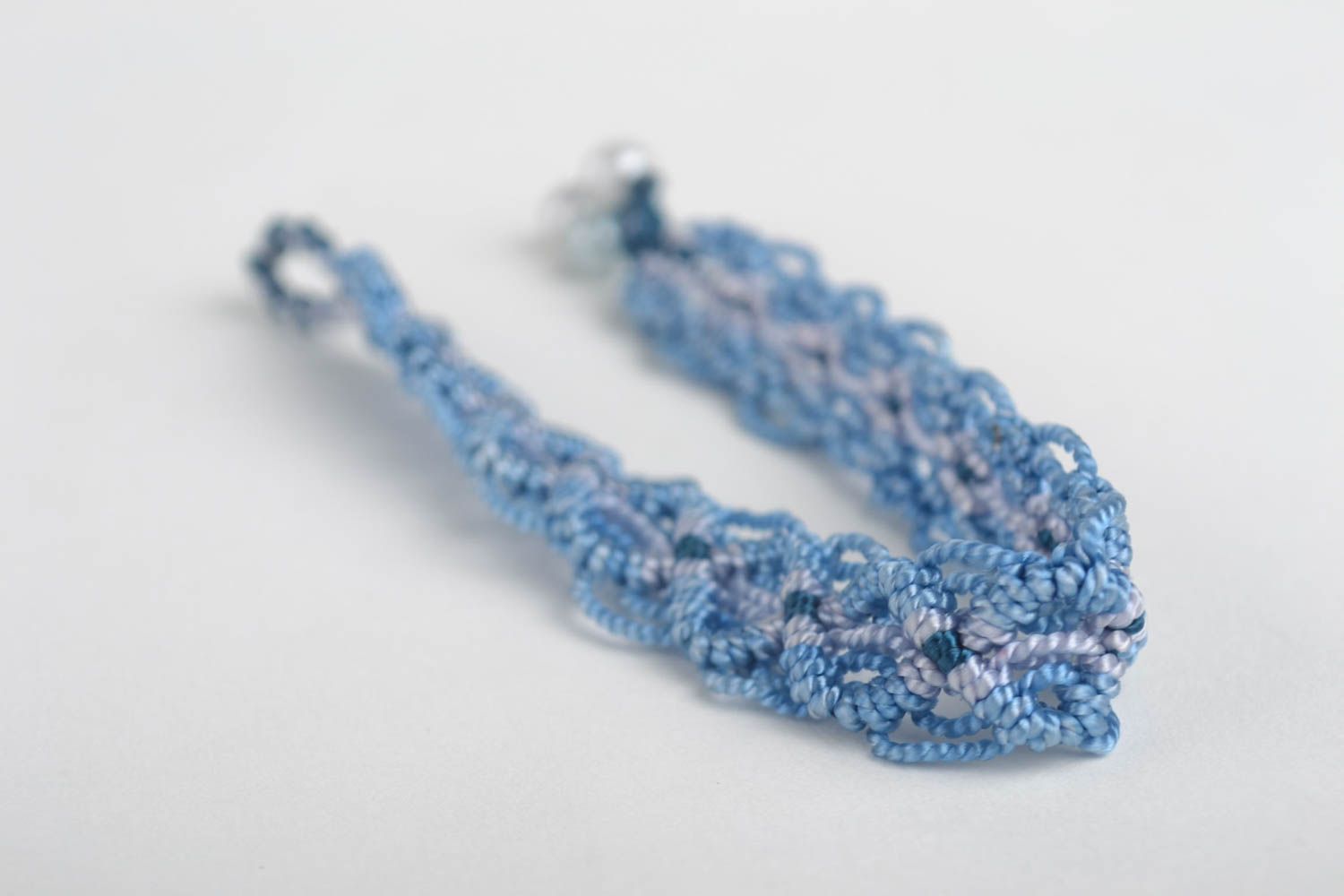 Модный браслет ручной работы голубой браслет из ниток плетеный браслет макраме фото 4