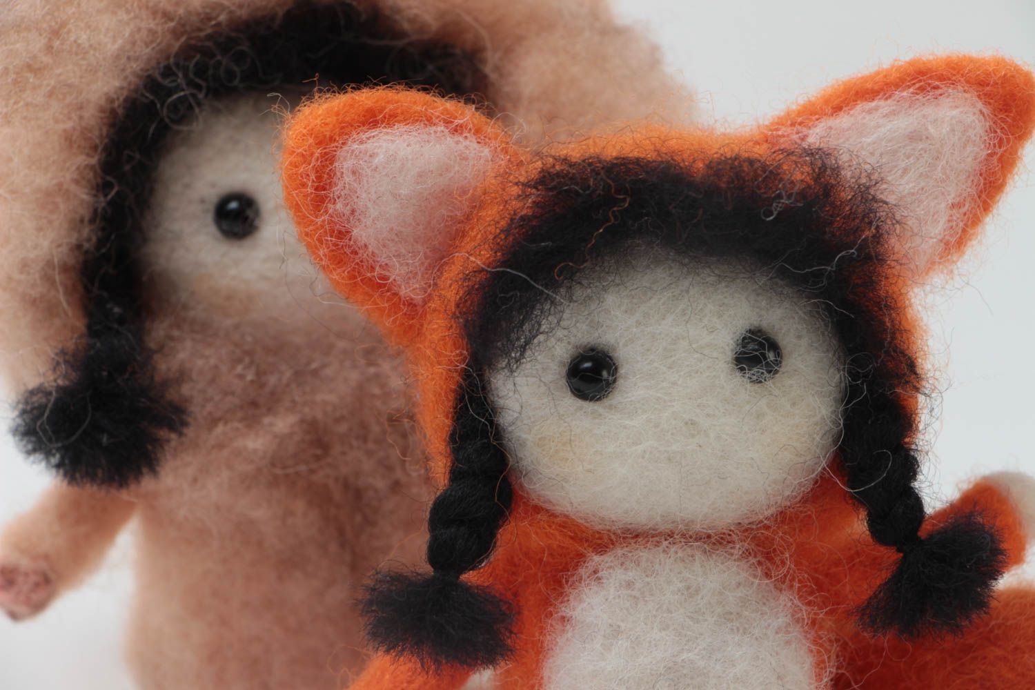 Small handmade felted wool toys set 2 pieces lion and fox for children photo 3