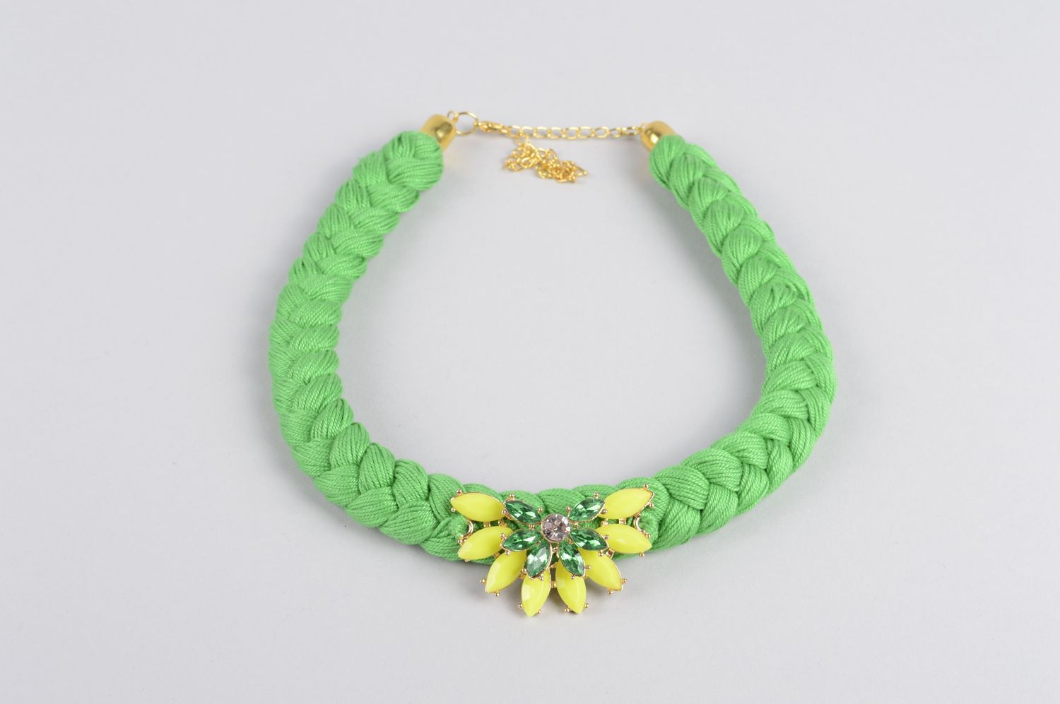 Collier textile Bijou fait main vert clair massif en coton Cadeau femme photo 1