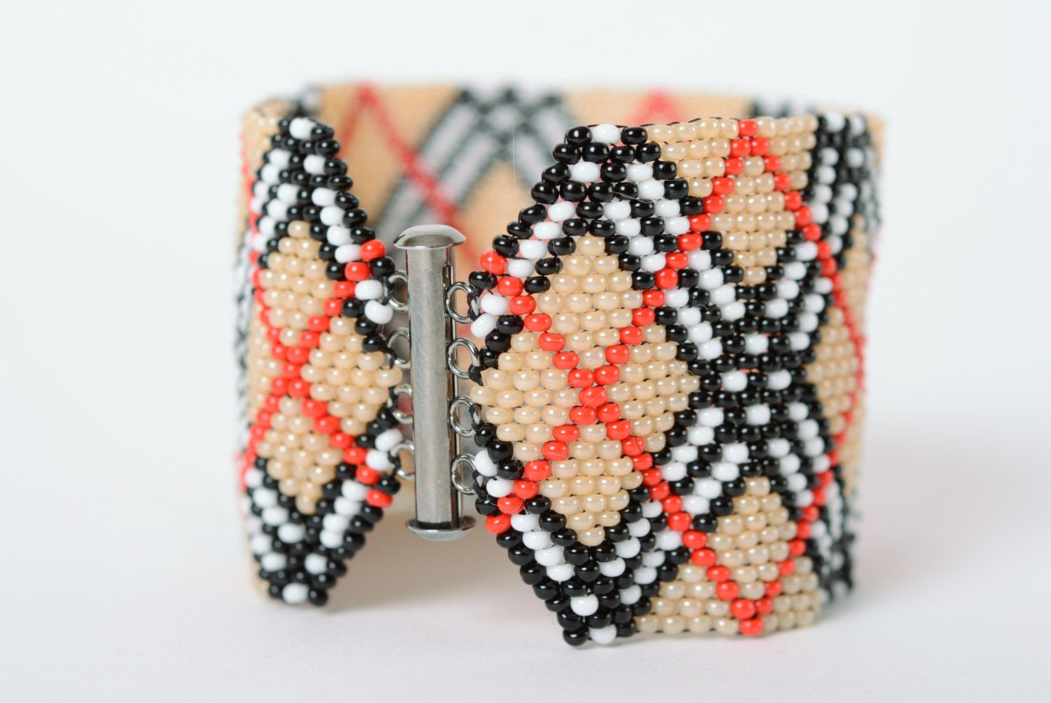 Broad beige checkered handmade wrist bracelet woven of beads for women  photo 4