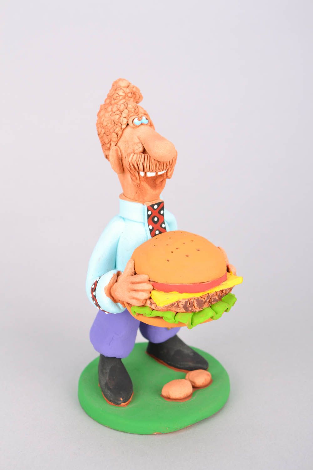 Keramik-Figur Kosak mit Hamburger foto 3