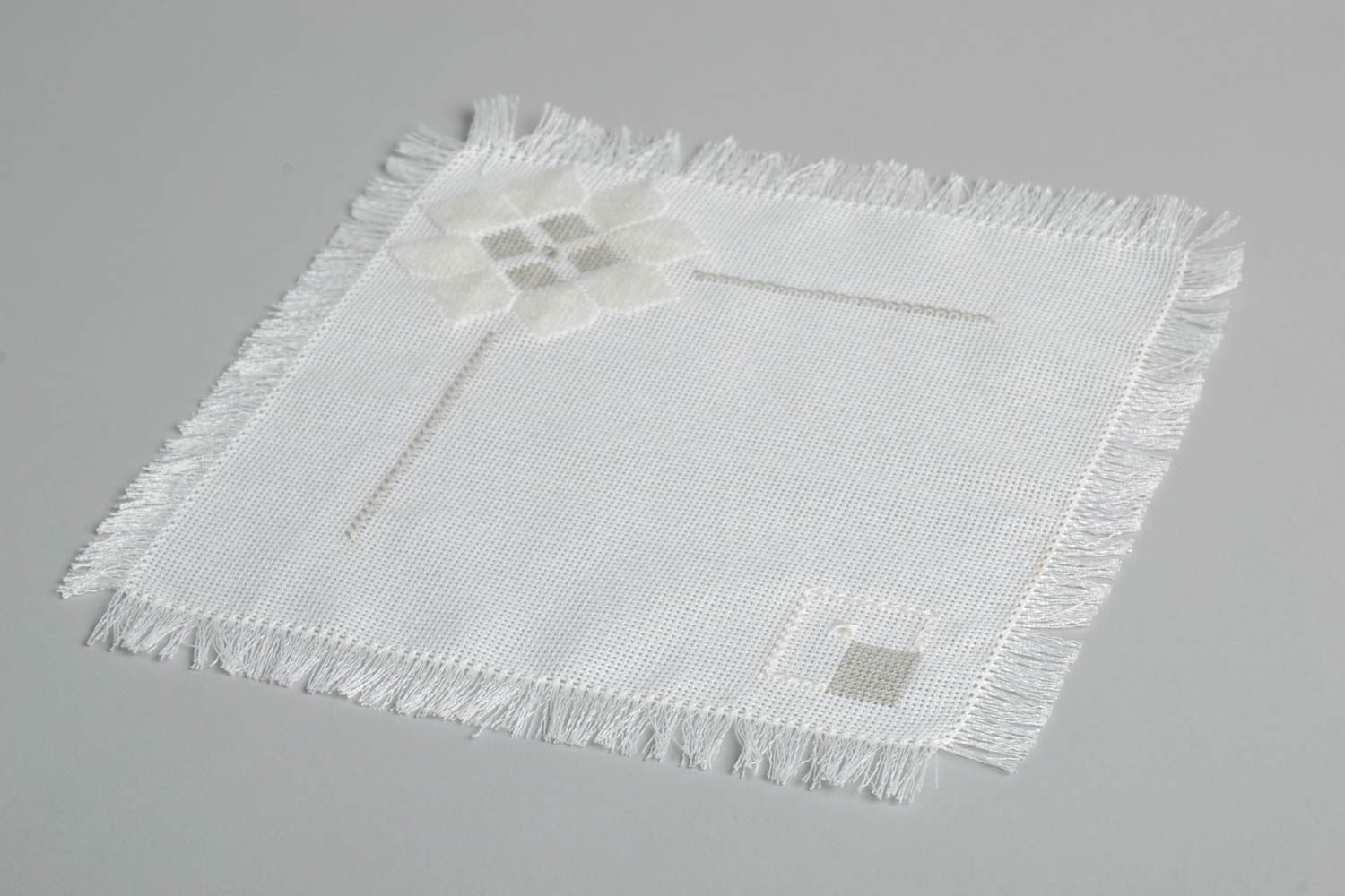 Декор для дома ручной работы салфетка на стол льняная салфетка белая с вышивкой фото 5