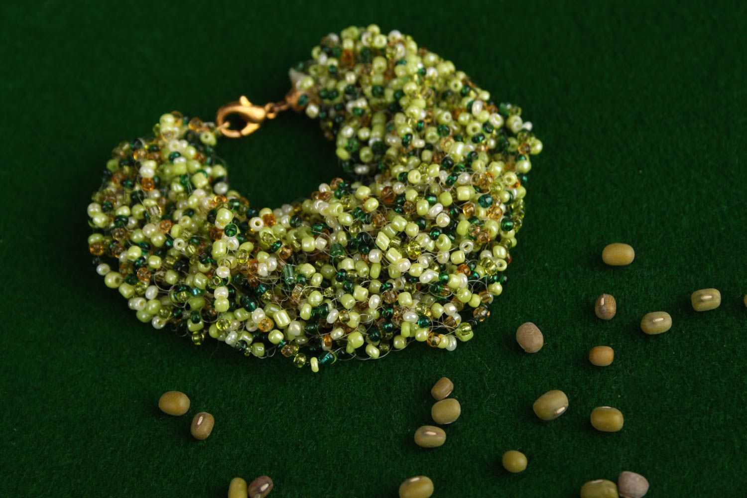 Браслет ручной работы браслет воздушка авторский браслет из бисера зеленый фото 1
