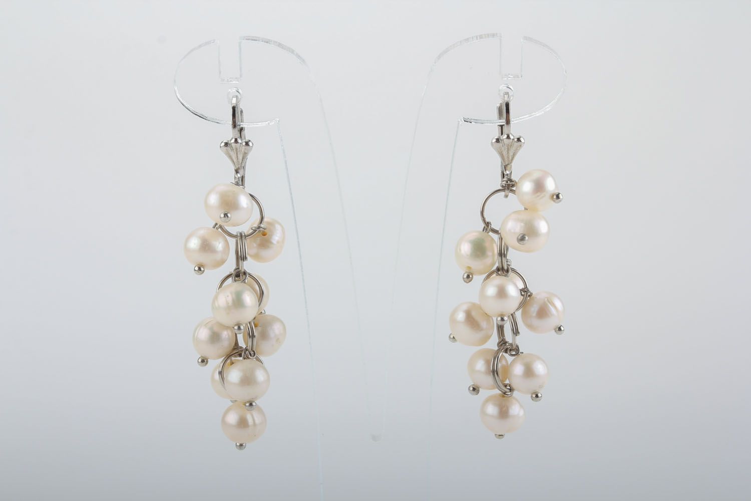 Boucles d'oreilles pendantes avec perles faites main photo 1