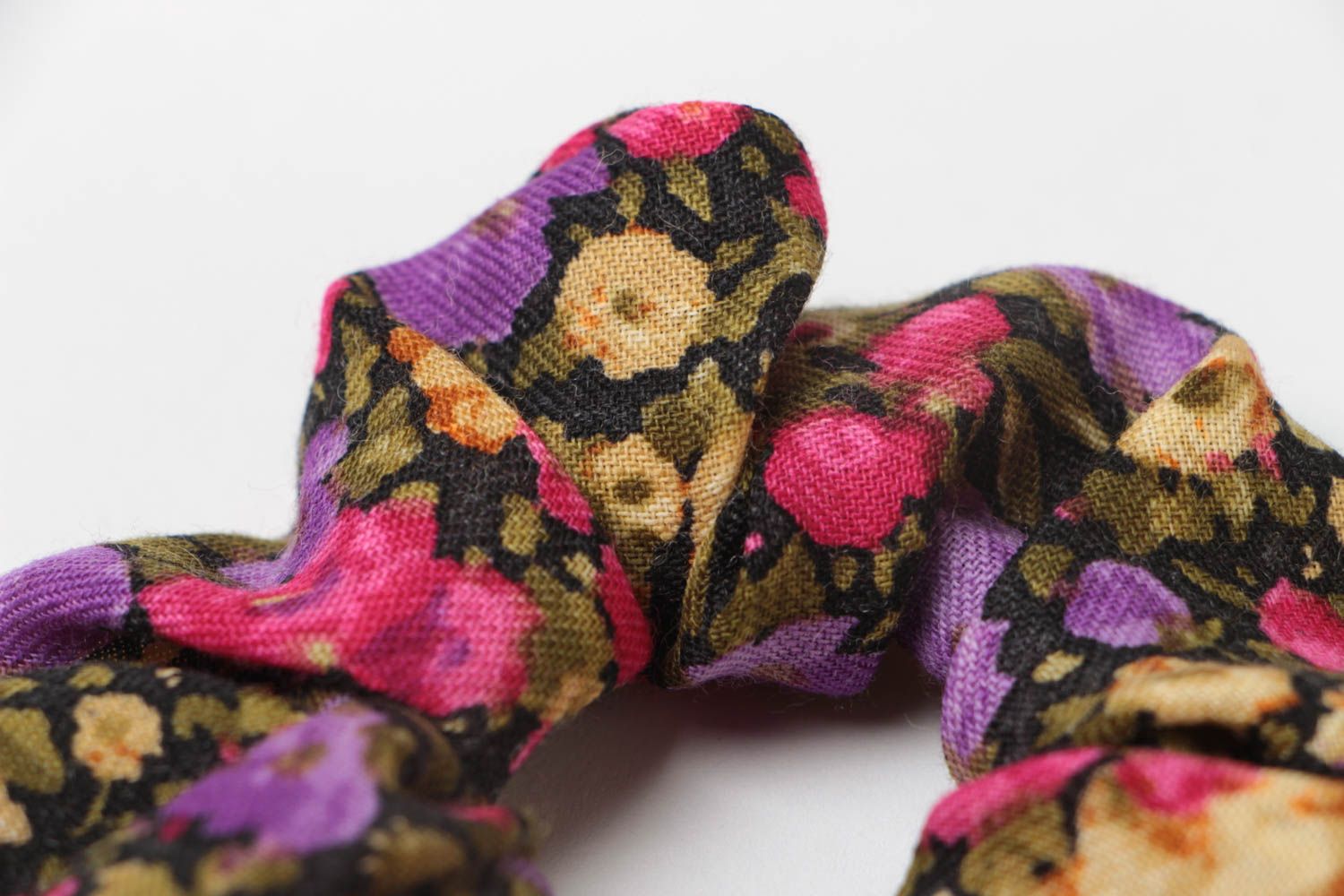 Homemade decorative fabric elastic hair band with saturated floral pattern photo 4