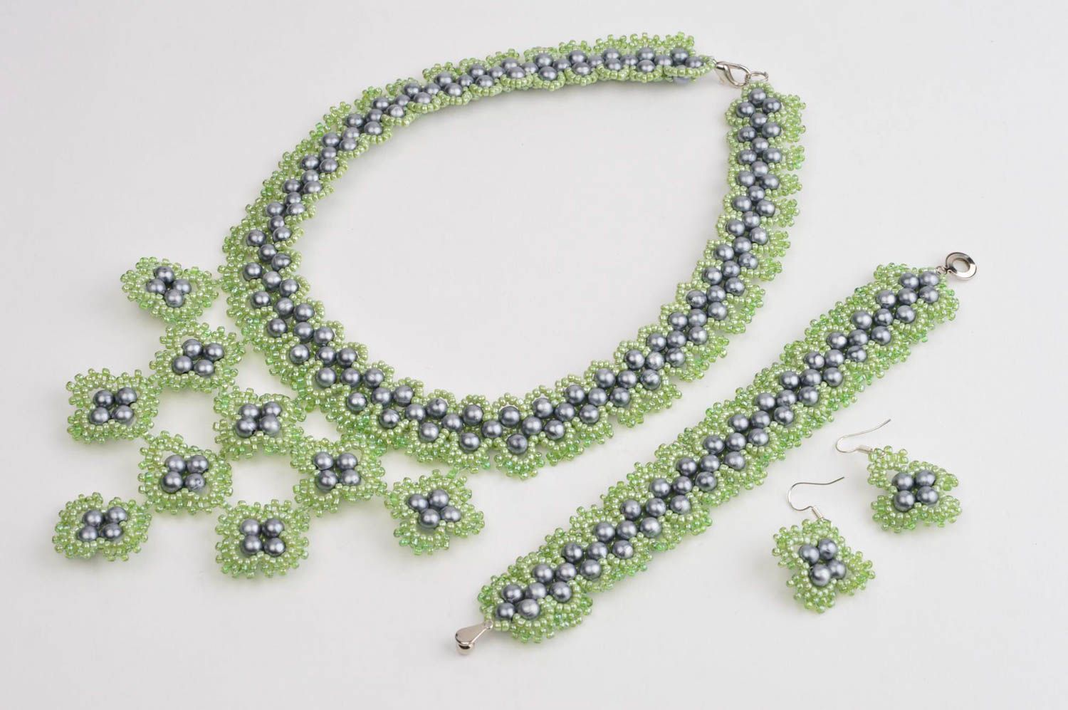 Collar artesanal pendientes de abalorios color verde brazalete original foto 3
