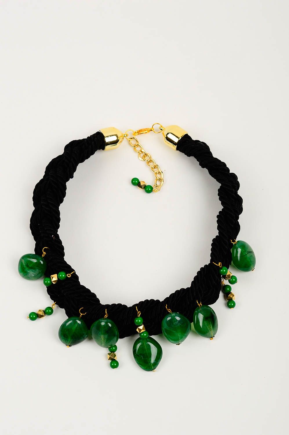 Черное колье коса ручной работы модная бижутерия украшение на шею с зеленым фото 2