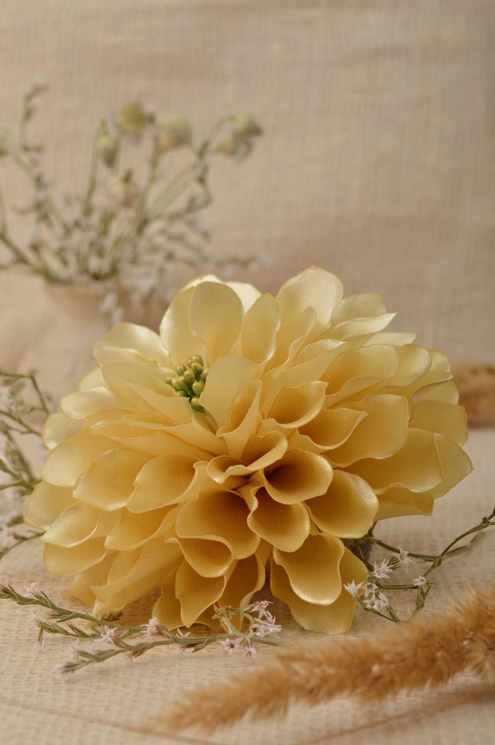 Handmade Schmuck Brosche Haarspange Blume Haar Accessoires zart beige  foto 1
