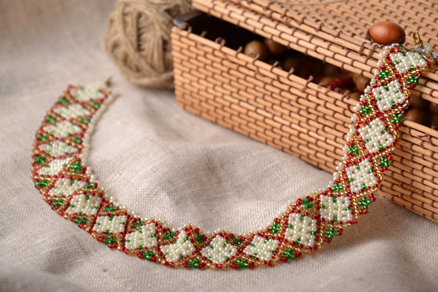 Beaded necklace in Ukrainian ethnic style photo 1