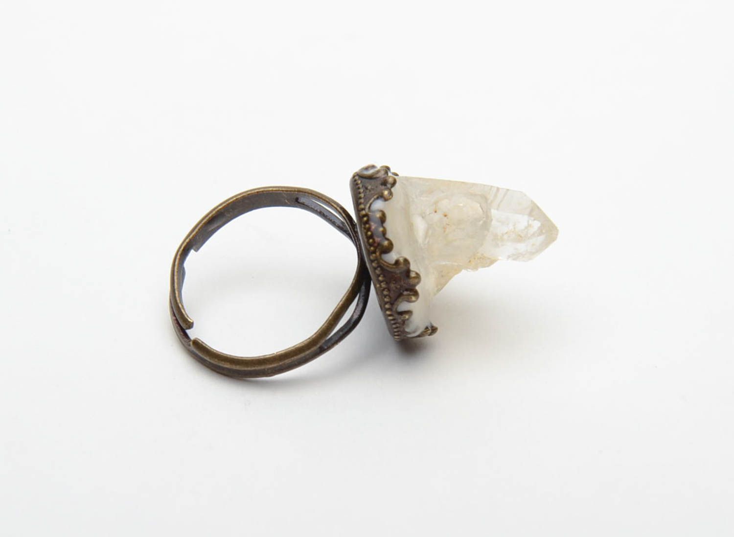 Metal ring with natural crystal photo 3