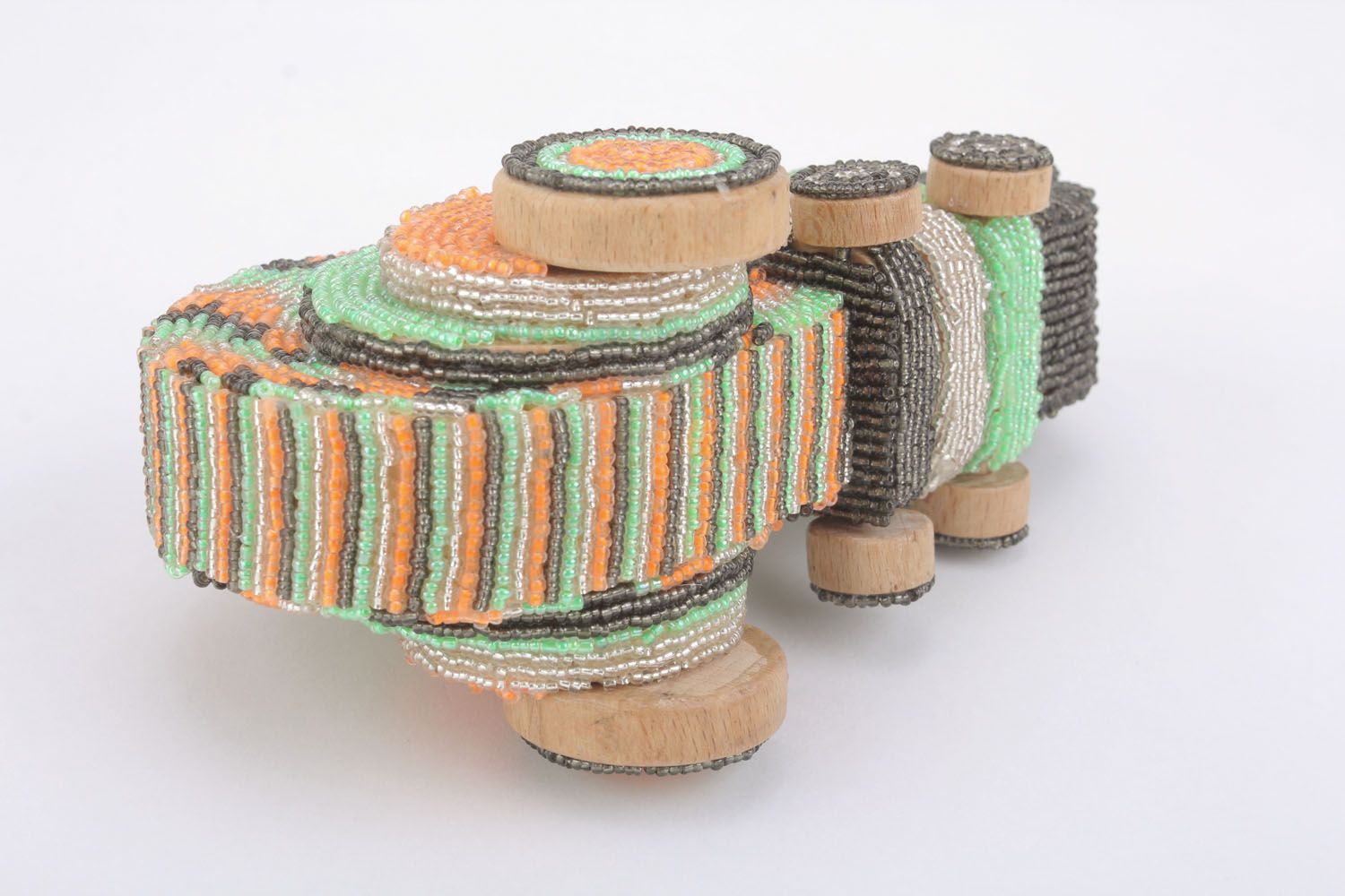 Lumaca fatta a mano giocattolo di legno materiale ecologico con perline foto 2