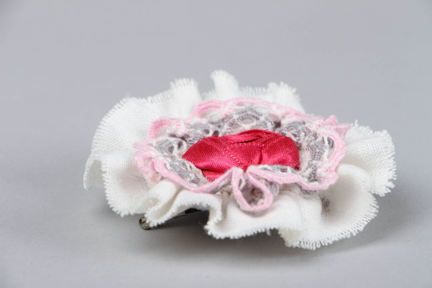 Brooch hairpin made of fabric and lace photo 2