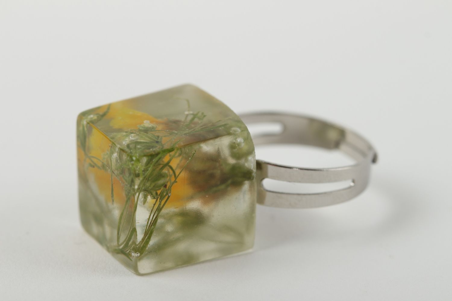 Handmade Ring mit Blume Epoxidharz Schmuck Accessoire für Frauen quadratisch  foto 3