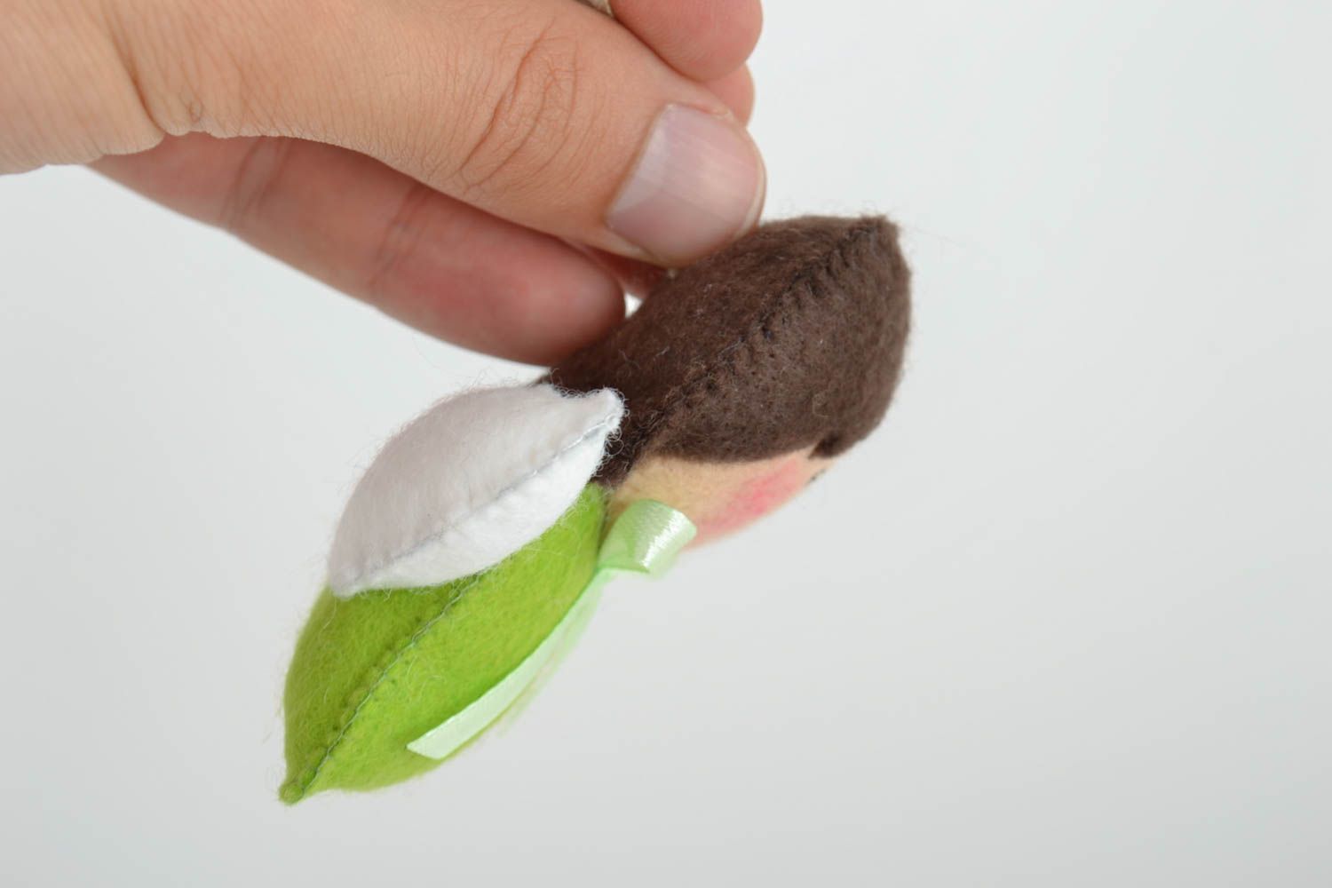 Мягкая игрушка ручной работы из фетра маленькая красивая оригинальная салатовая фото 5