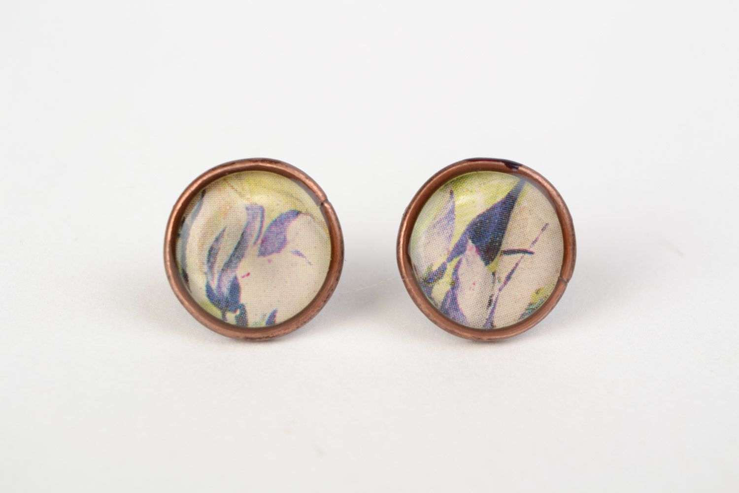 Handmade round stud earrings with floral print coated with jewelry glaze photo 3