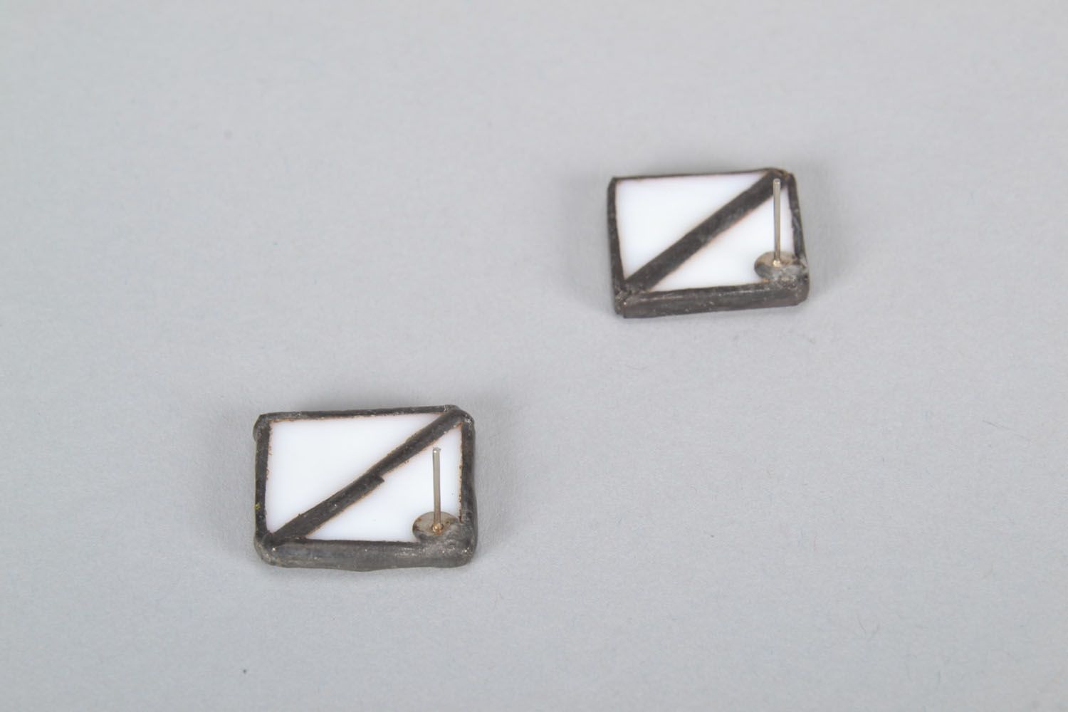 Beautiful earrings made of glass photo 4