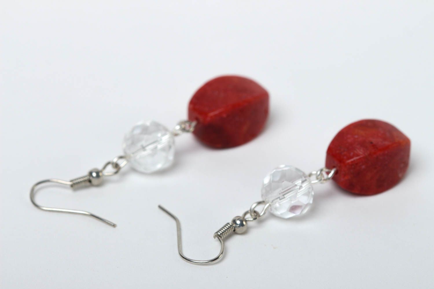 Boucles d'oreilles pendantes Bijou fait main rouges corail cristal Cadeau femme photo 4