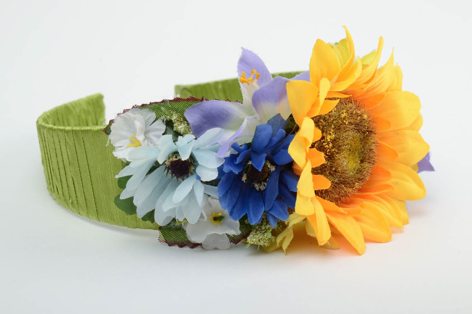 Handmade stylish colorful decorative headband with artificial field flowers photo 3