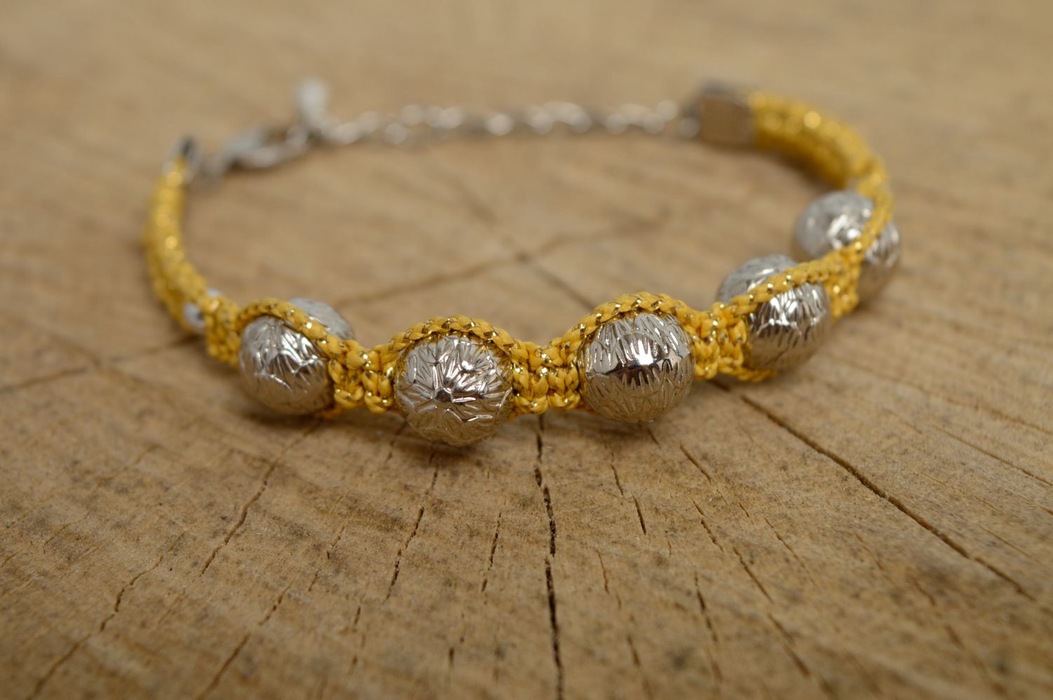 Macrame bracelet with beads photo 1