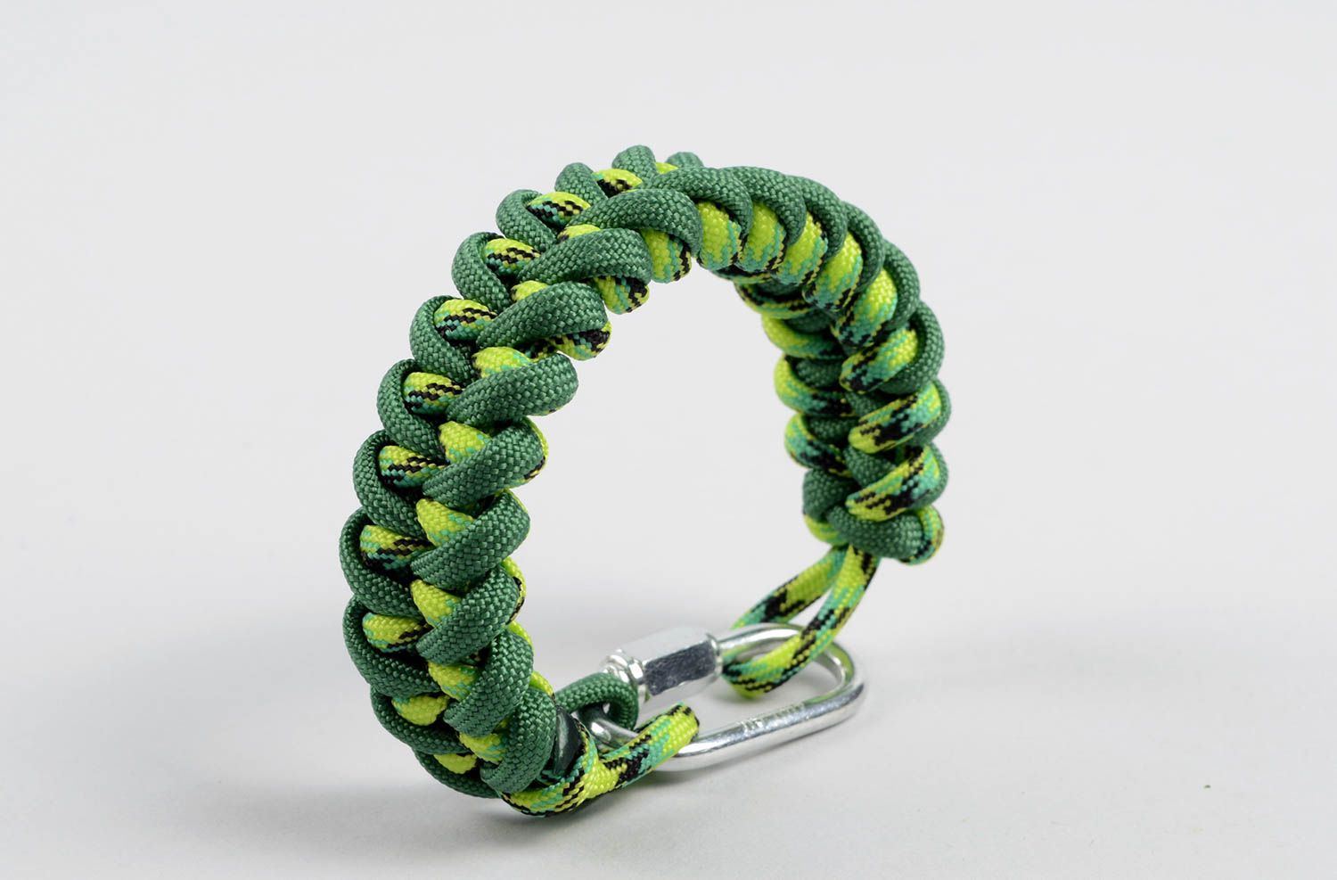 Bracelet paracorde Bijou fait main Accessoire homme femme de tons verts photo 4