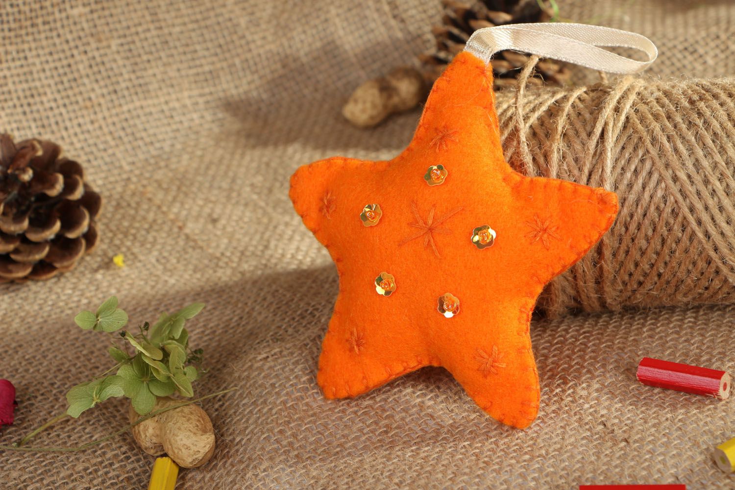 Brinquedo para Árvore de Natal de feltro feito à mão Estrela foto 4