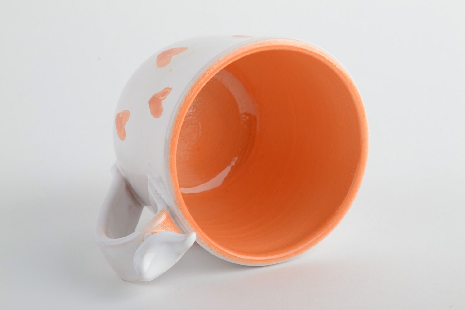 White and orange colors heart pattern ceramic cup for tea with handle photo 4