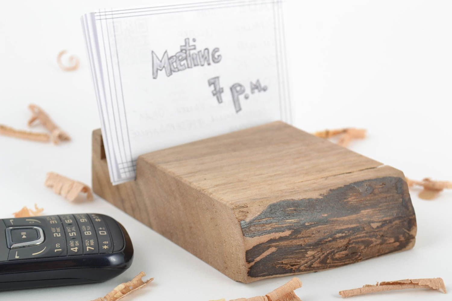 Porte-téléphone en bois verni fait main brun écologique original élégant photo 1