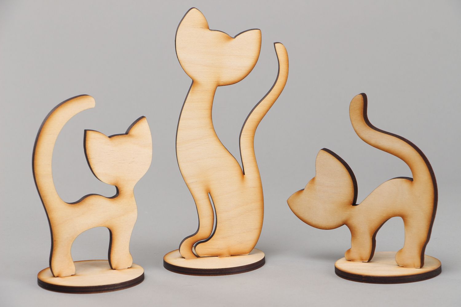 Semilavorati fatti a mano a forma di statuette di gatti materiale da dipingere foto 1