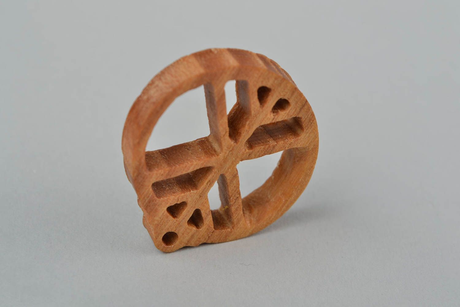 Handmade round pendant made of ash tree with symbol Life tree photo 4