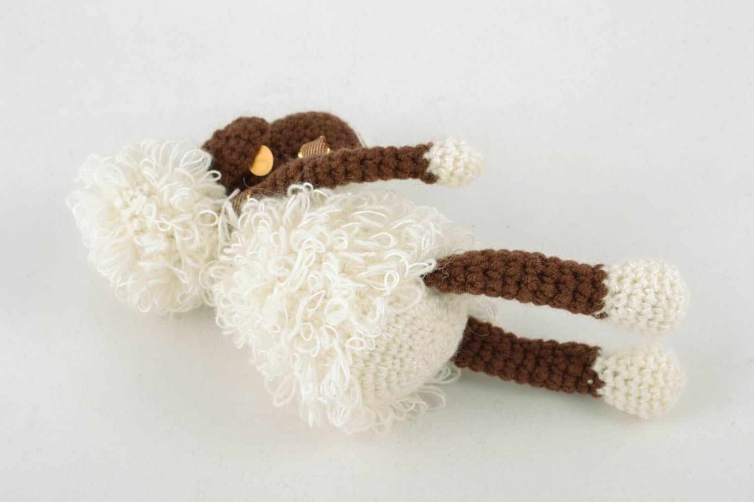 Jouet tricoté au crochet Mouton joyeux  photo 3