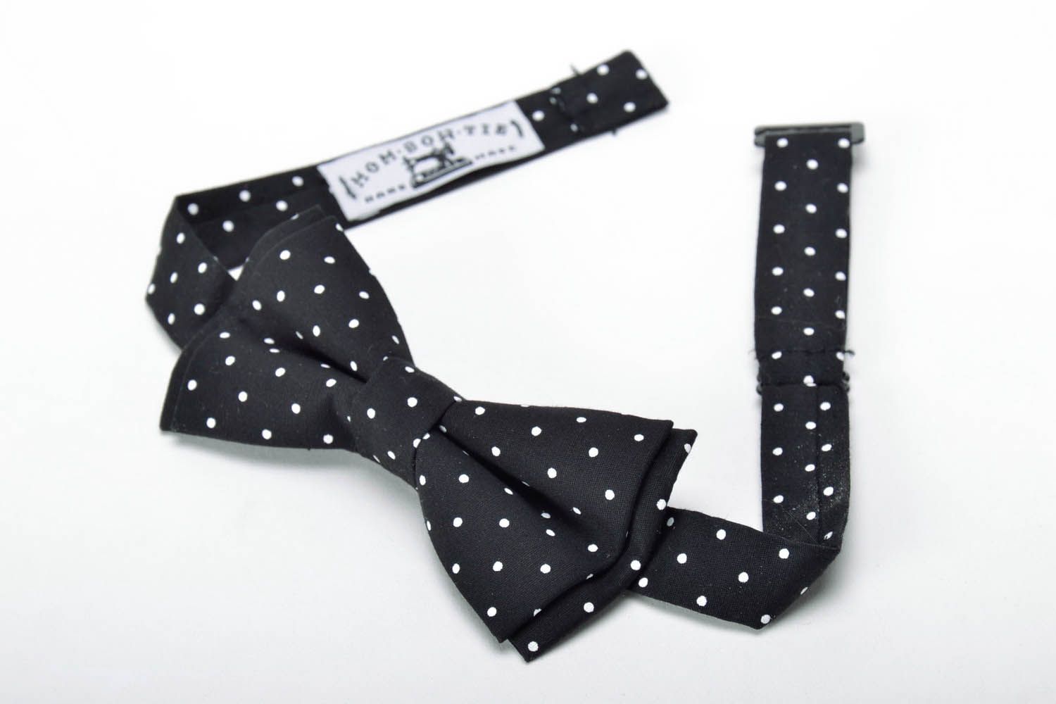 Black and dotted bow tie  photo 3