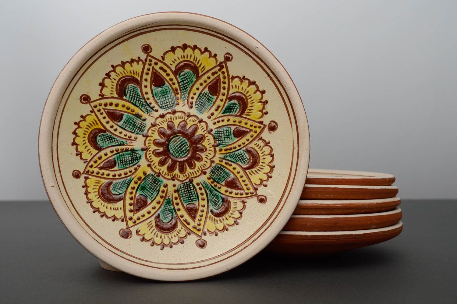Handmade decorative plates photo 1