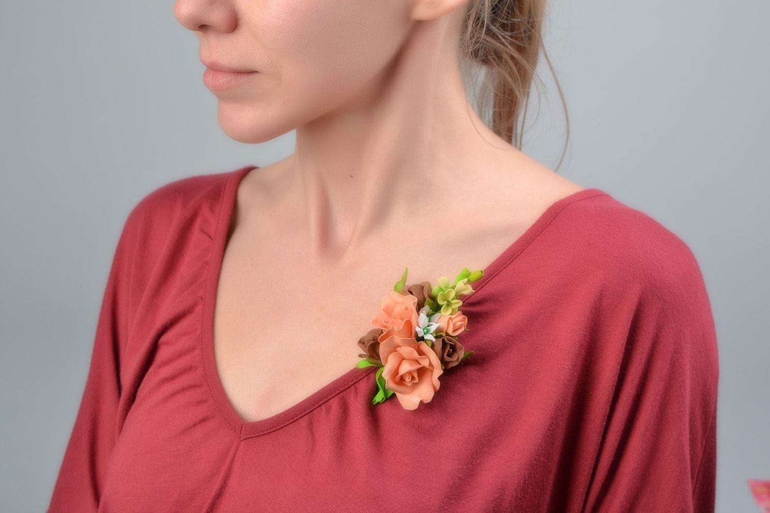 Pinza para el pelo broche de goma EVA para boda ramito de flores con forma de rosas de coral artesanal  foto 1