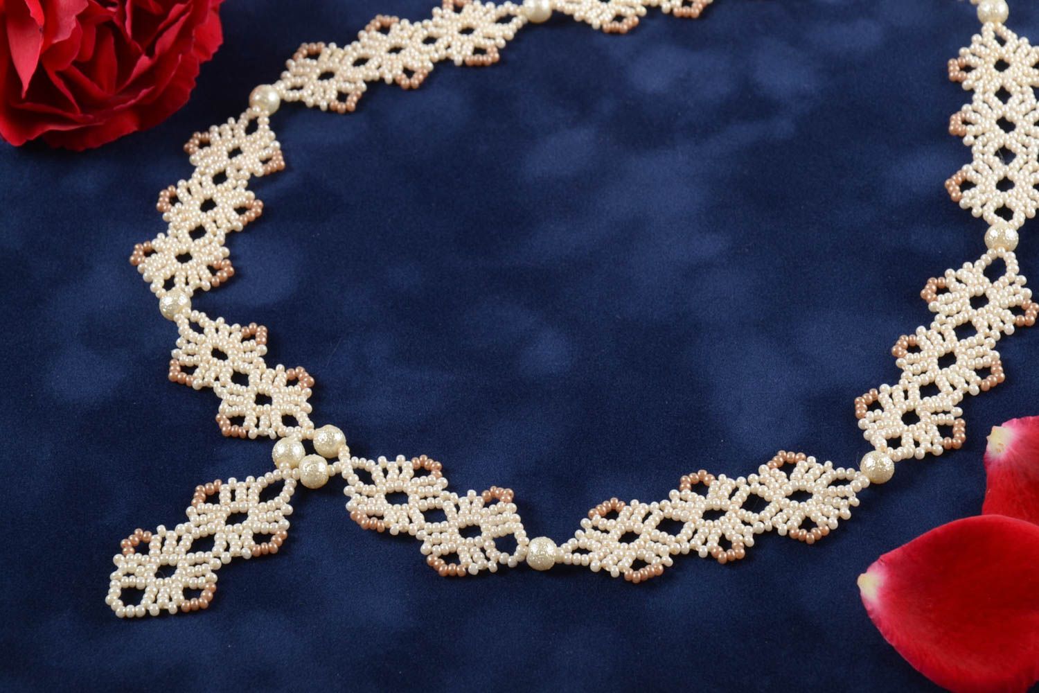 Handmade Halskette aus Glasperlen Modeschmuck Collier Halskette für Frauen weiß foto 1