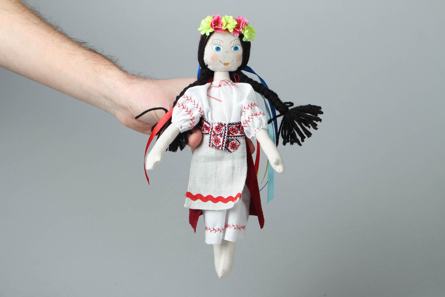 Kuschelige Puppe aus Textil foto 4