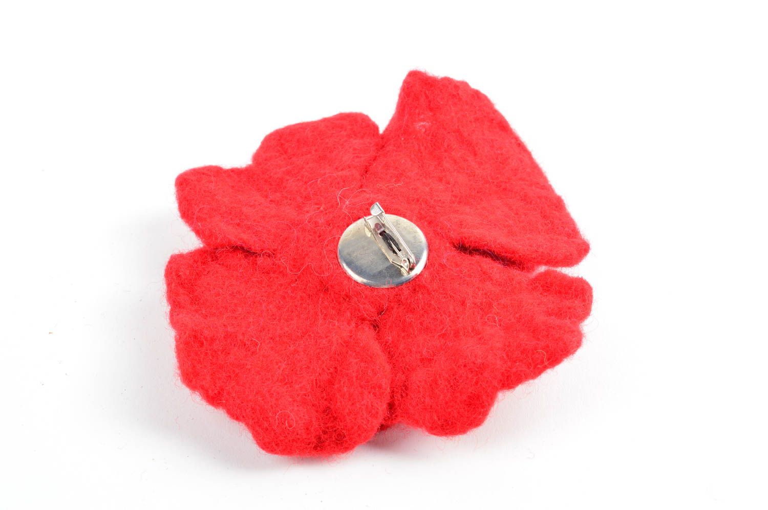 Красная брошь ручной работы авторское украшение в виде цветка брошь из шерсти фото 4