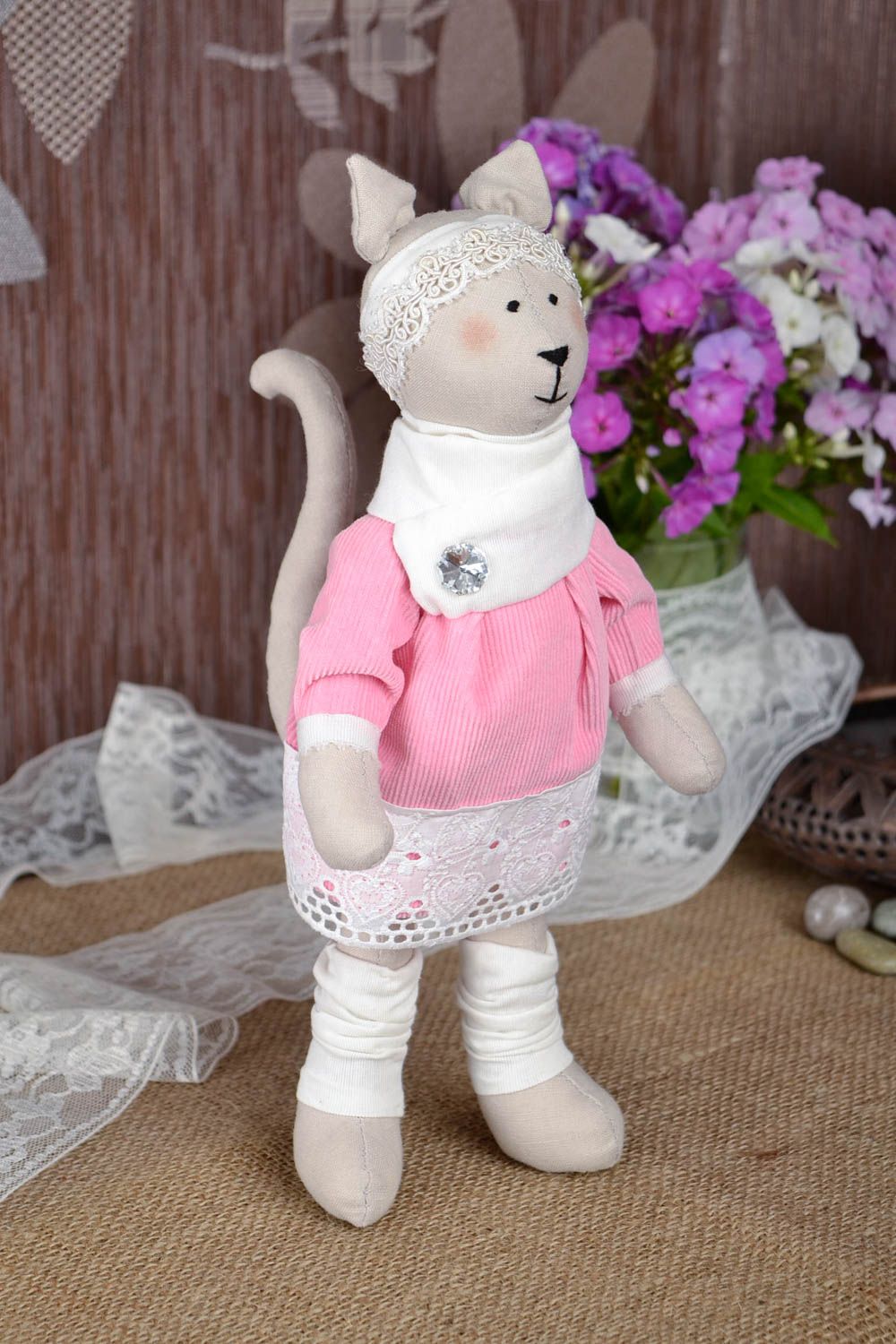 Poupée Chat en tissu Peluche faite main en robe rose Cadeau pour enfant photo 1