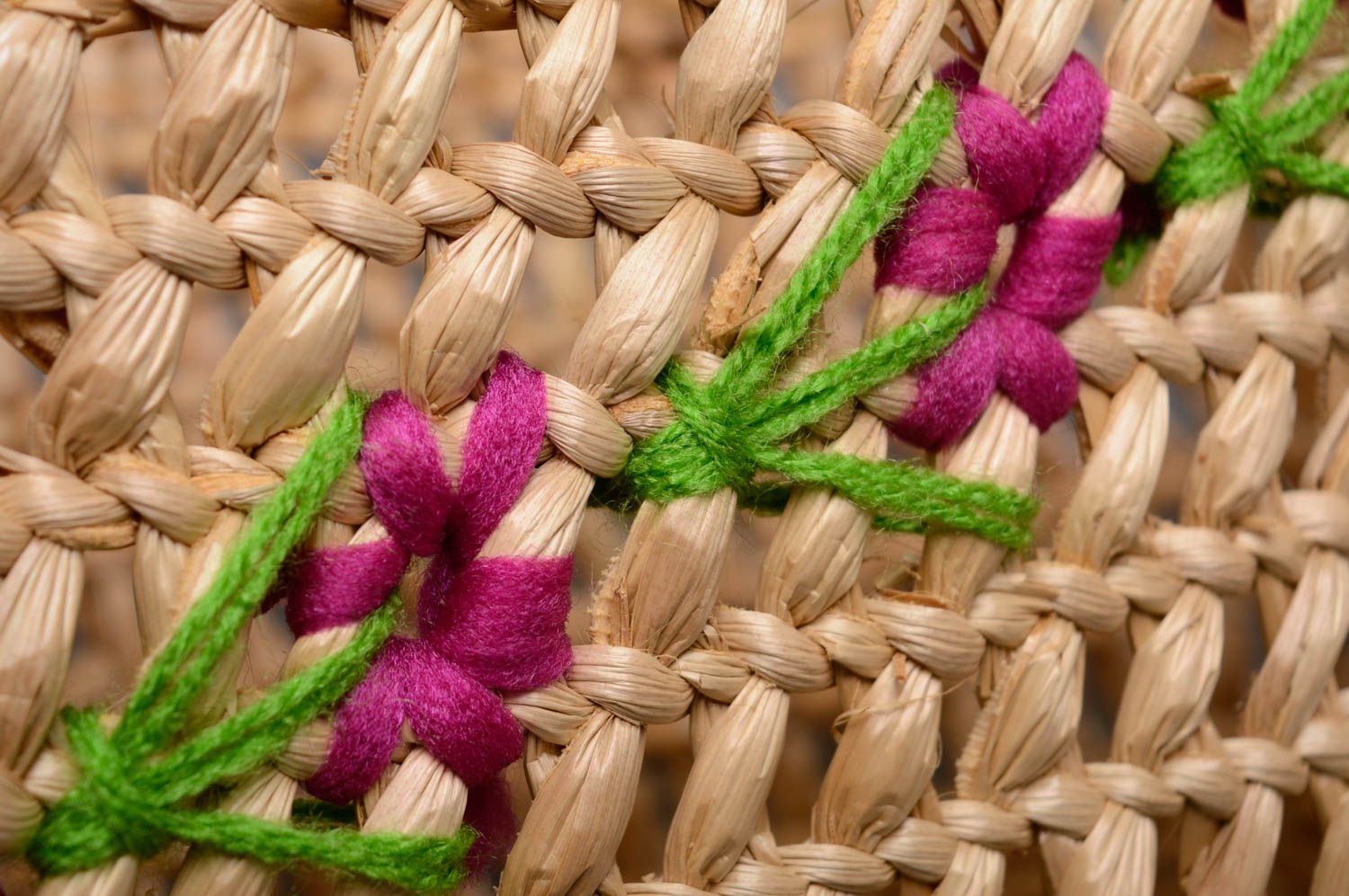 Сумка-корзина из рогоза плетеная фото 2