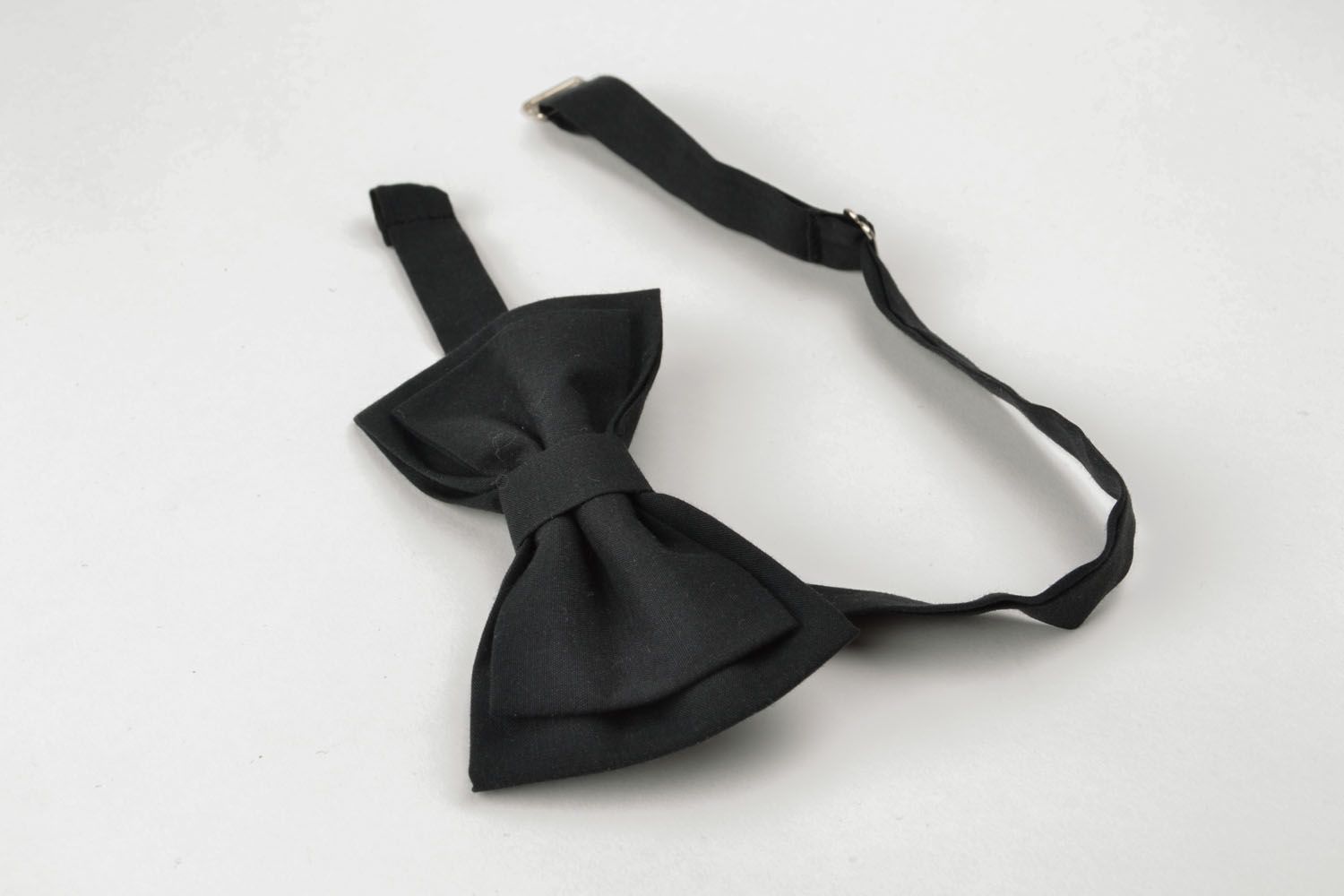Черный галстук-бабочка фото 3