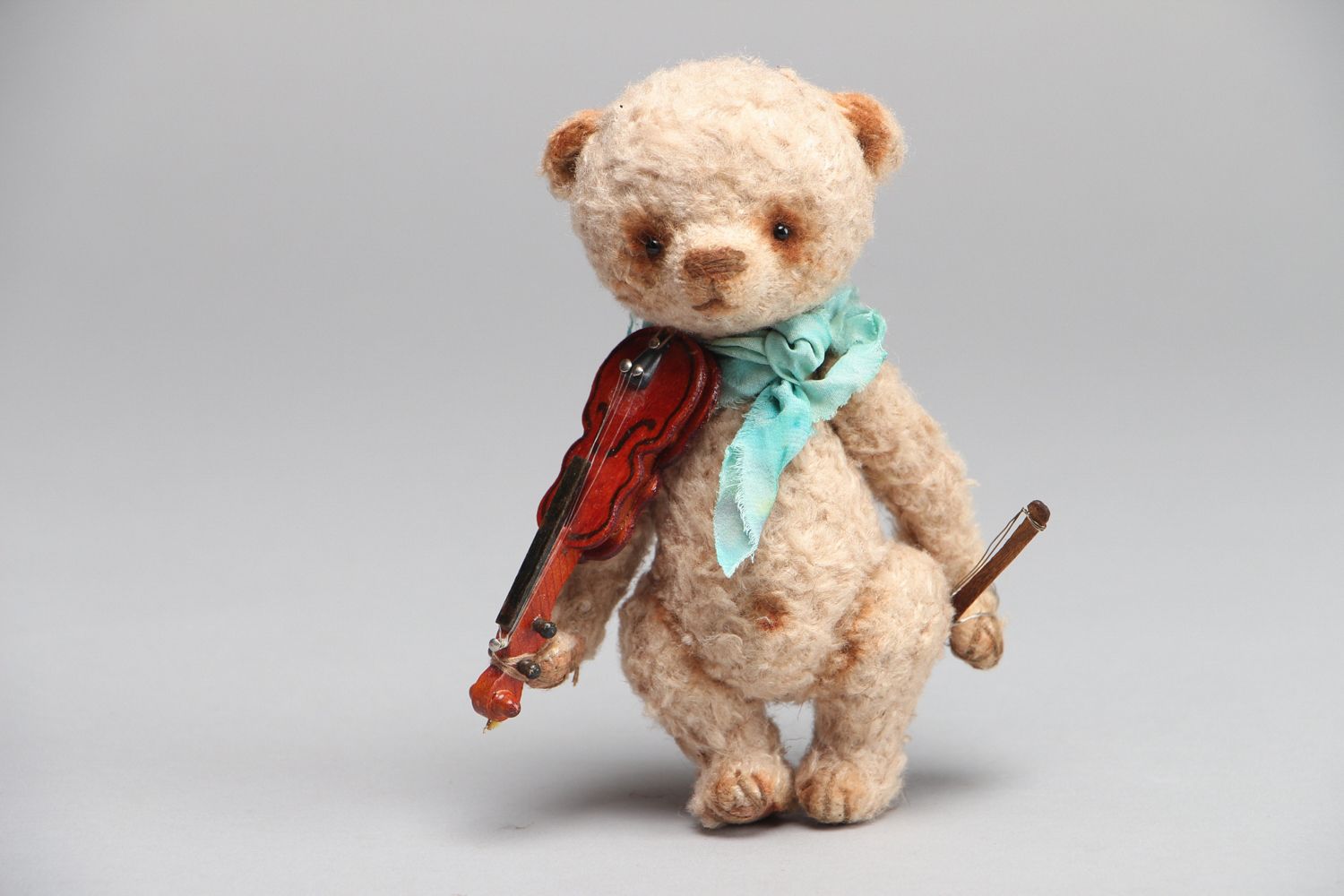 Collectible plush toy bear photo 1