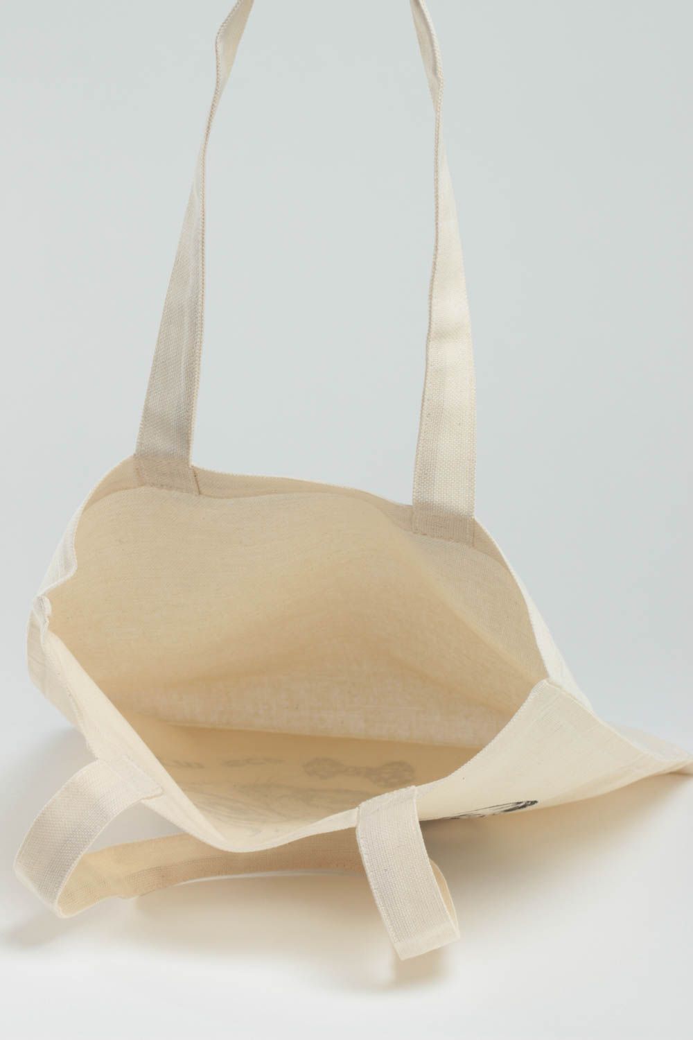 Женская сумка из ткани ручной работы с росписью красками белая эко Мопс фото 4