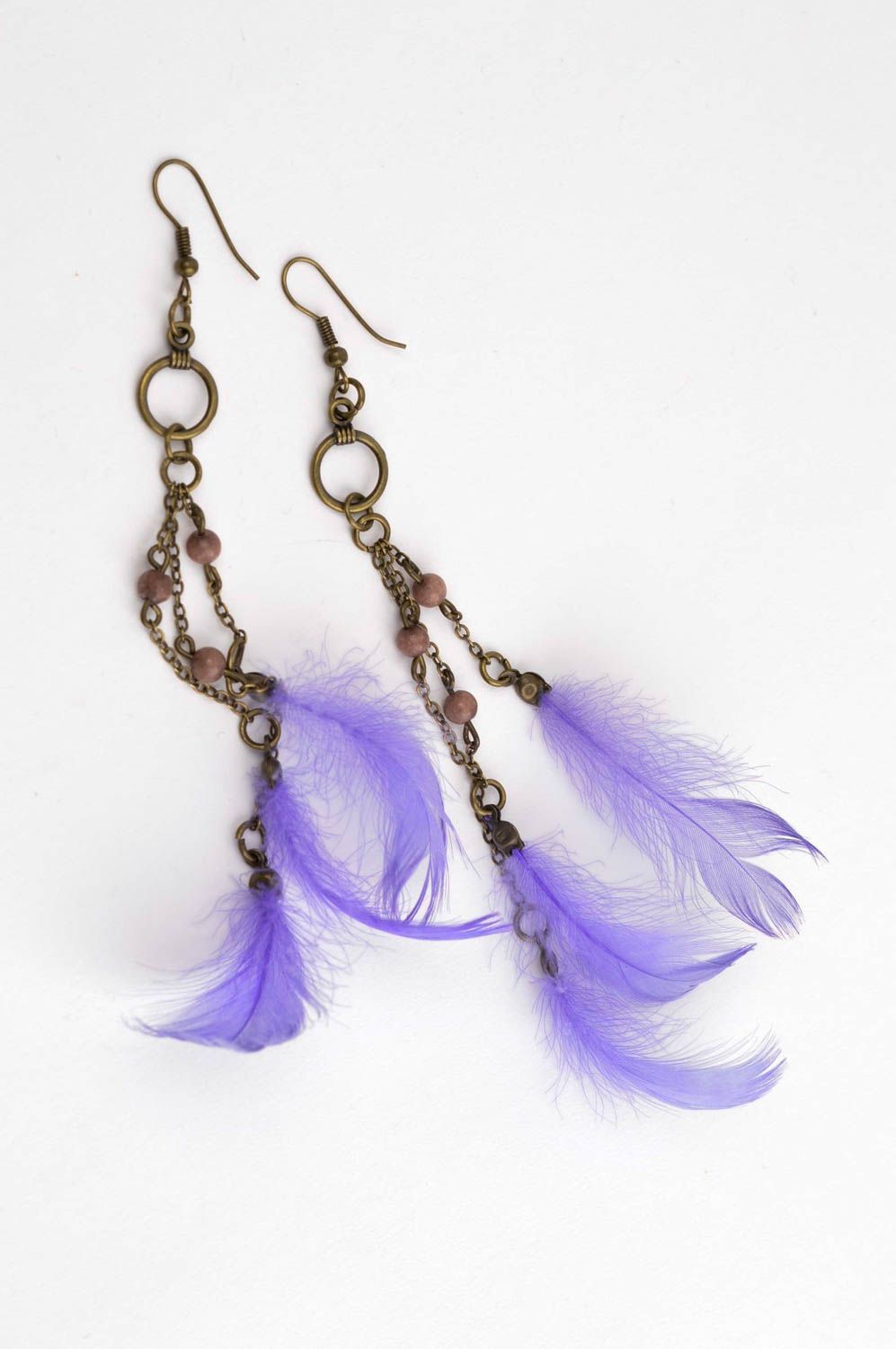 Boucles d'oreilles plumes Bijou fait main violettes longues Cadeau pour femme photo 3