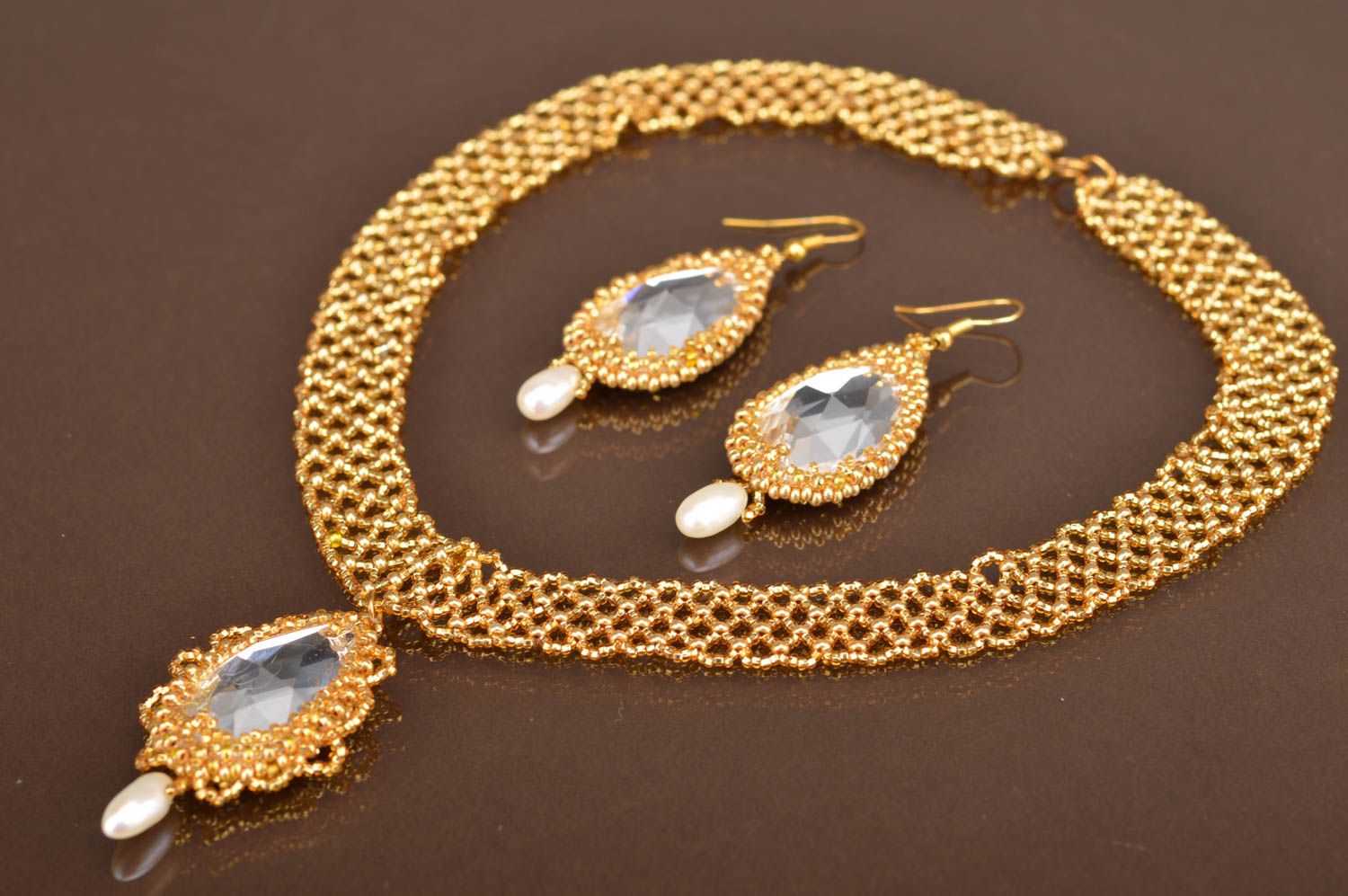 Schmuck Set aus Glasperlen handmade Collier und Ohrringe für Abend goldfarbig foto 2