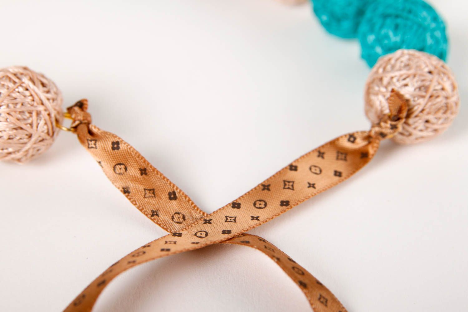 Handmade Frauen Accessoire Stoff Halskette Halskette für Frauen Designer Schmuck foto 5