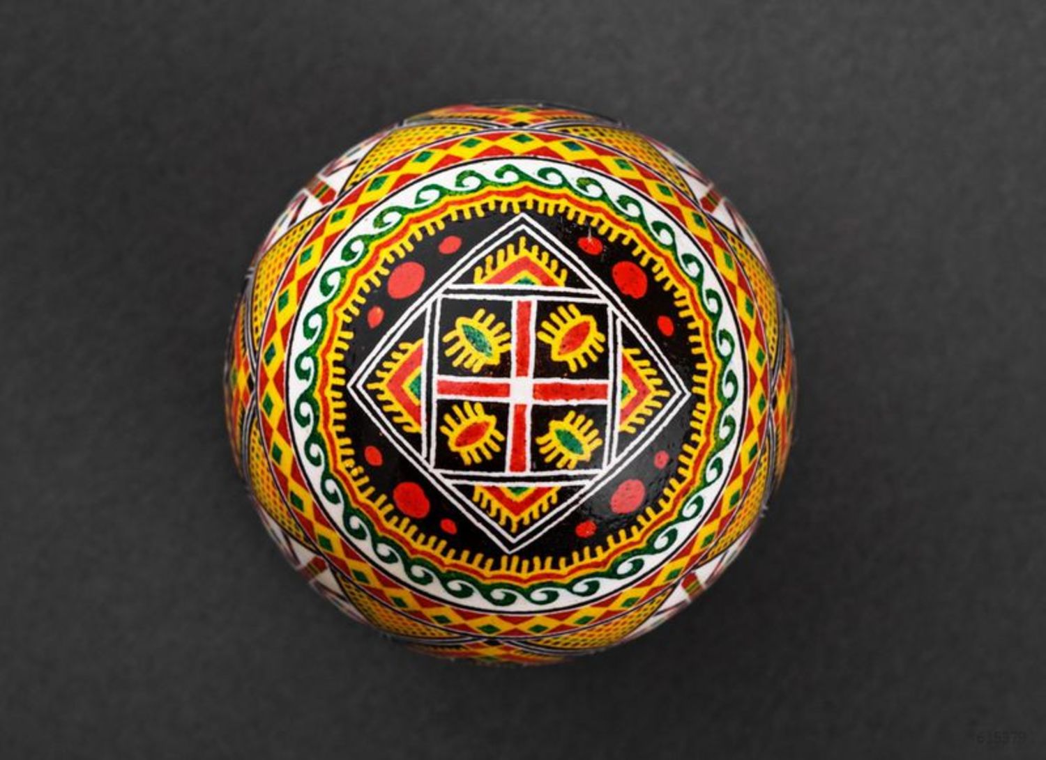Huevo de Pascua pintado a mano elemento decorativo souvenir original hermoso foto 4