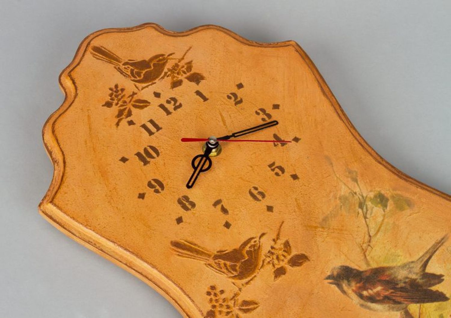 L'orologio da parete fatto a mano L'orologio decorativo di legno naturale
 foto 3