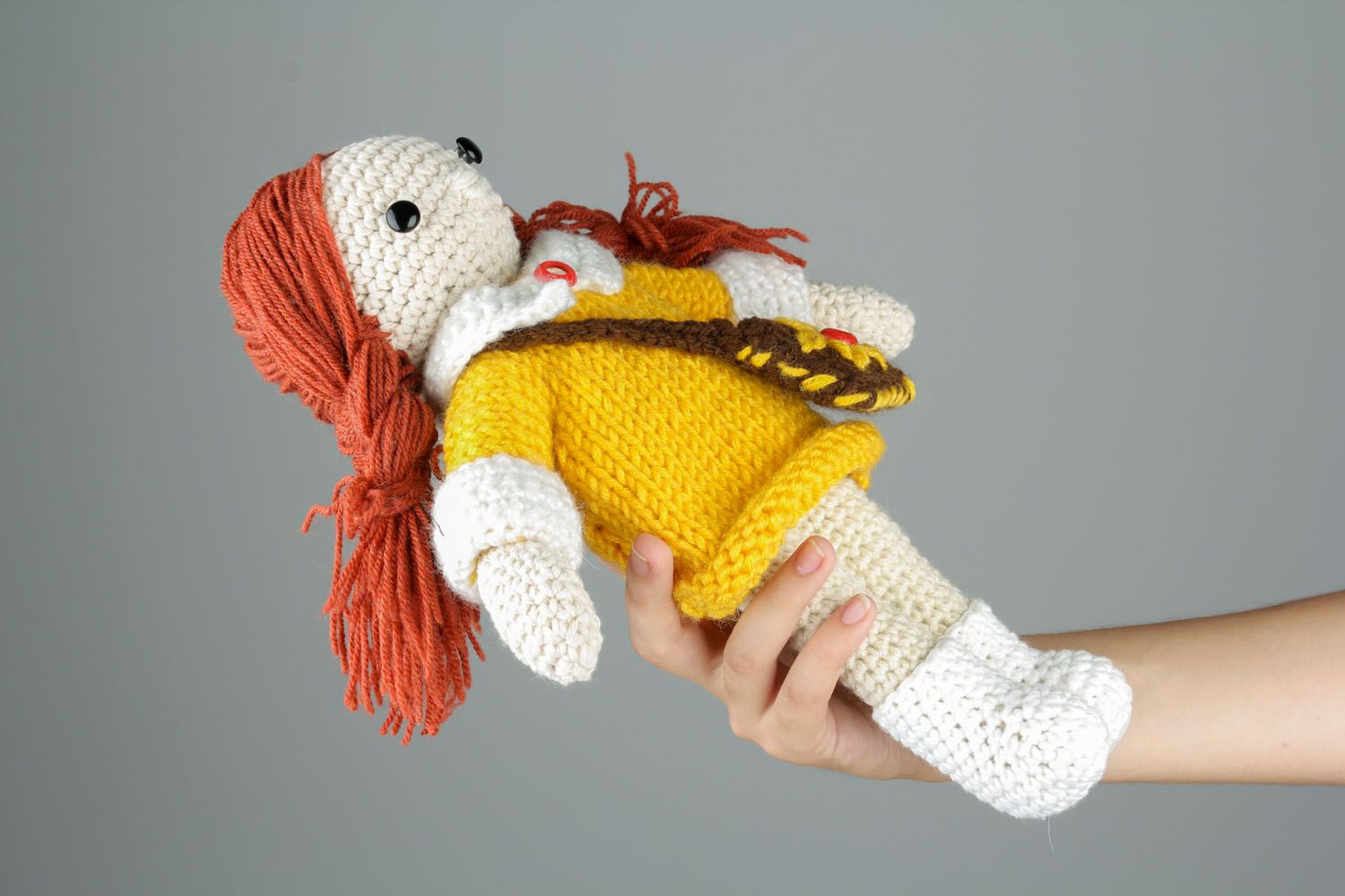 Bambola a maglia fatta a mano pupazzo morbido da bambini a uncinetto foto 2