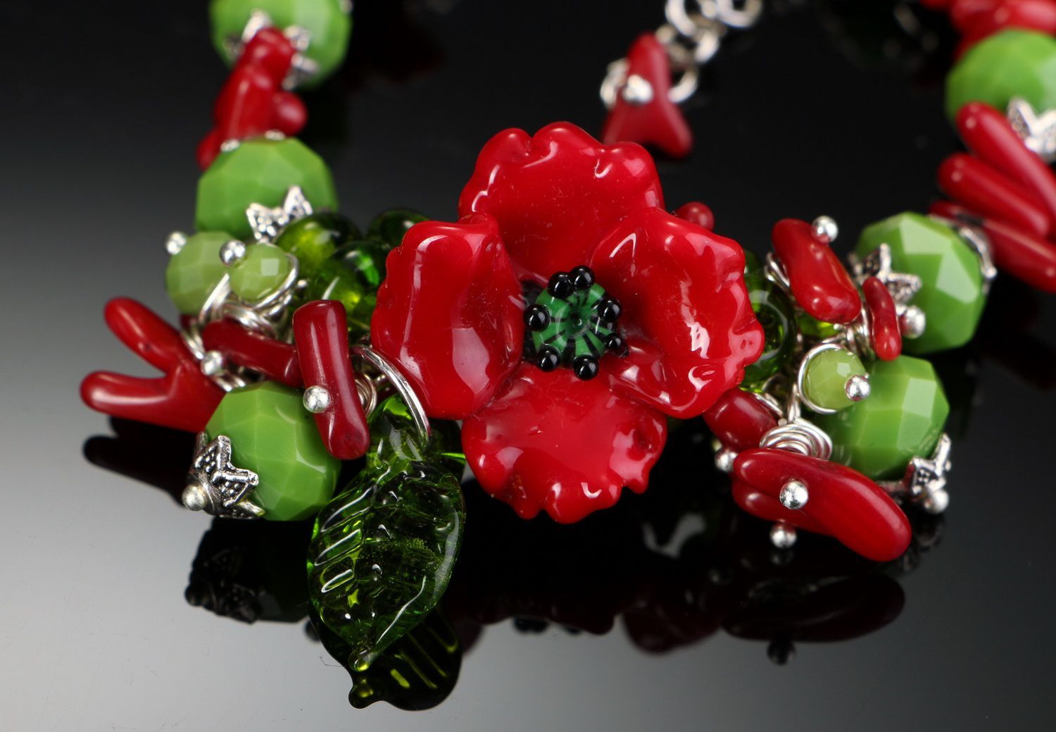 Bracelet with corals and Czech glass Poppy field photo 4