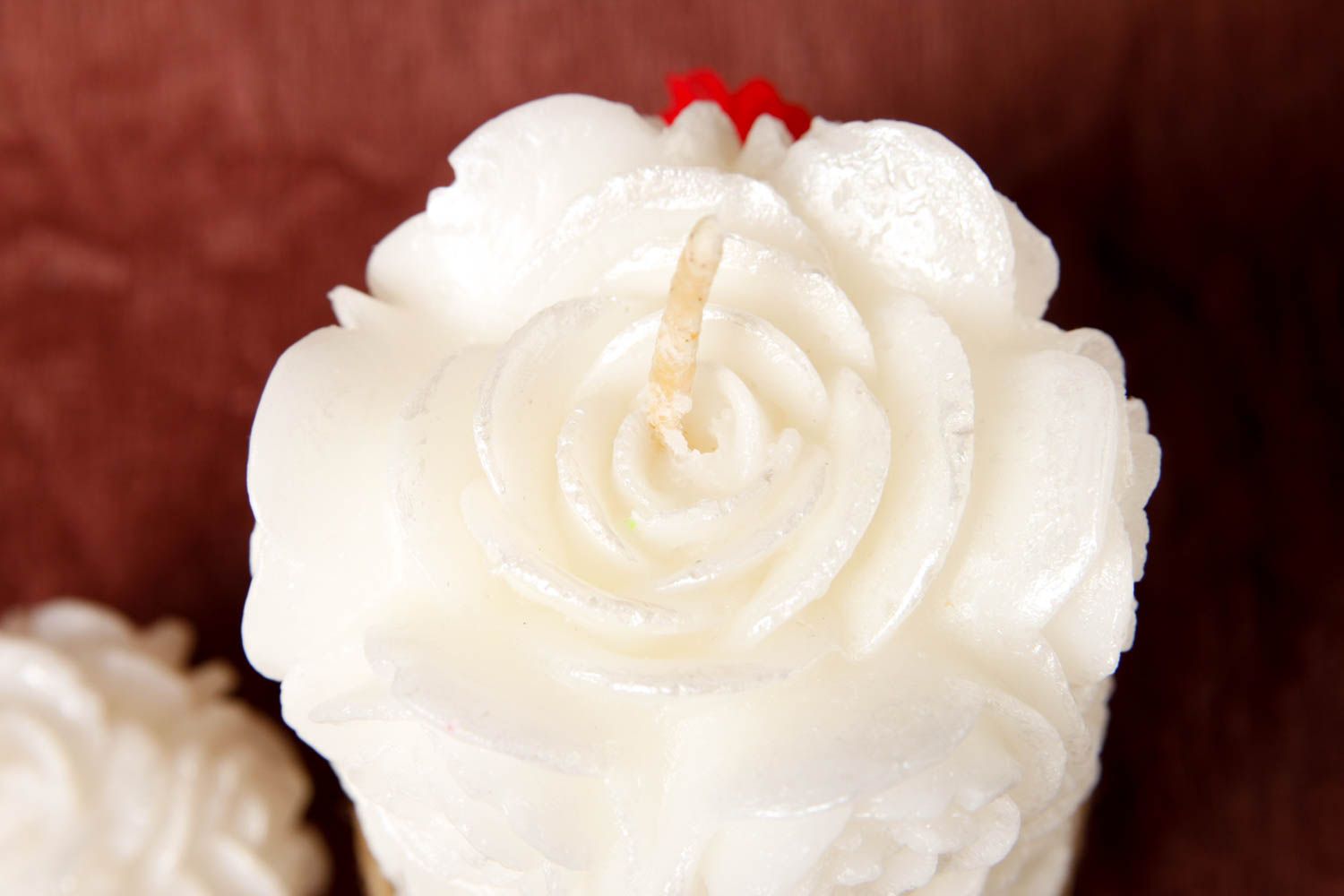 Необычные свечи белые розы свечи ручной работы красивые свечи из стеарина 2 шт фото 5