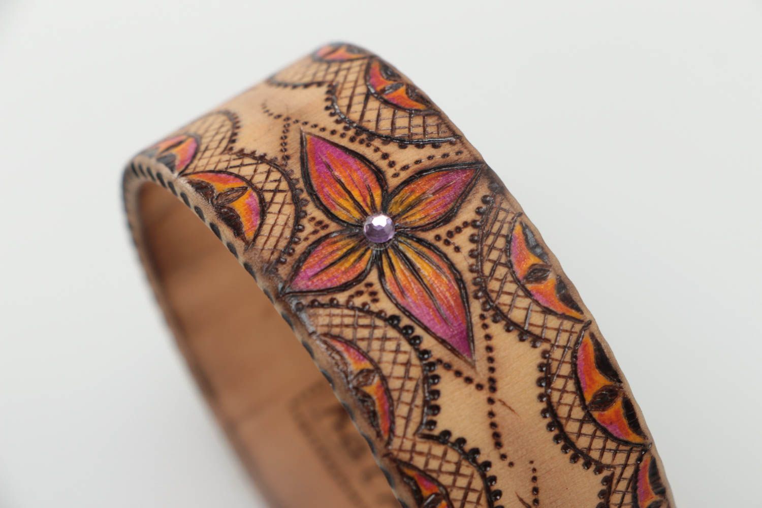 Handmade Schmuck Holz Armband Accessoire für Frauen cooles Armband mit Bemalung foto 4